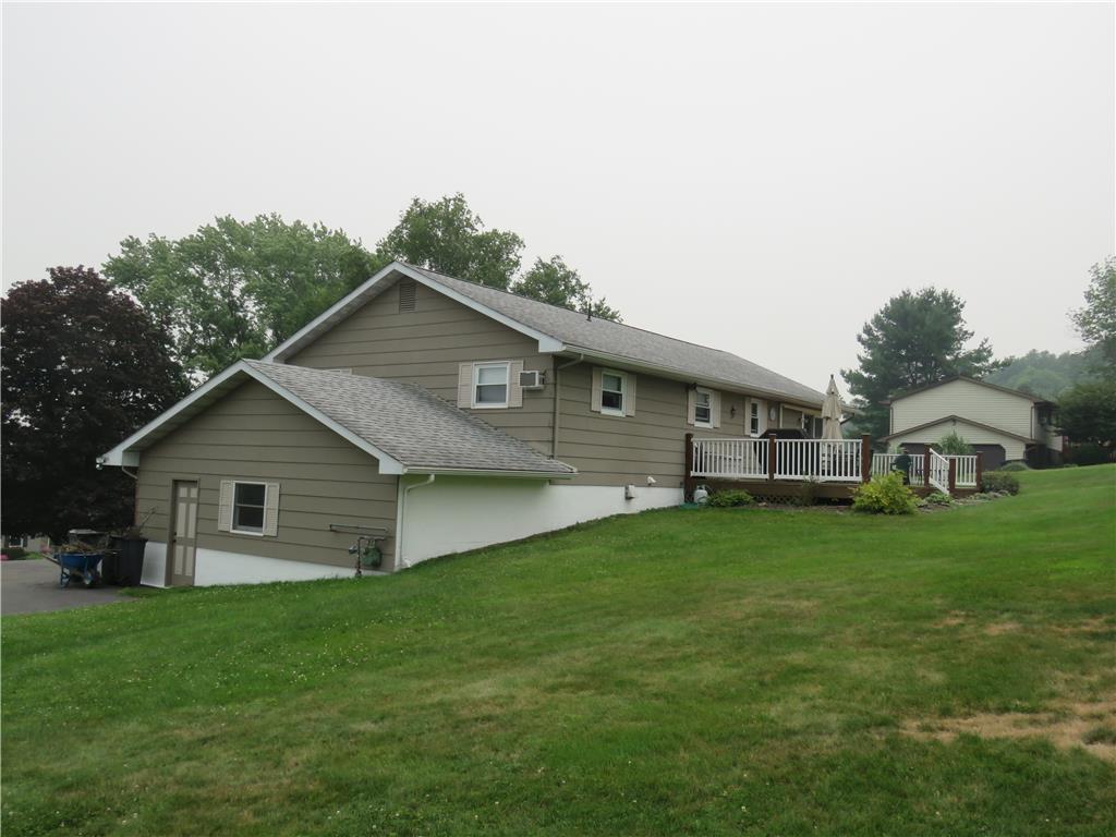 508 Grove Street Property Photo 4