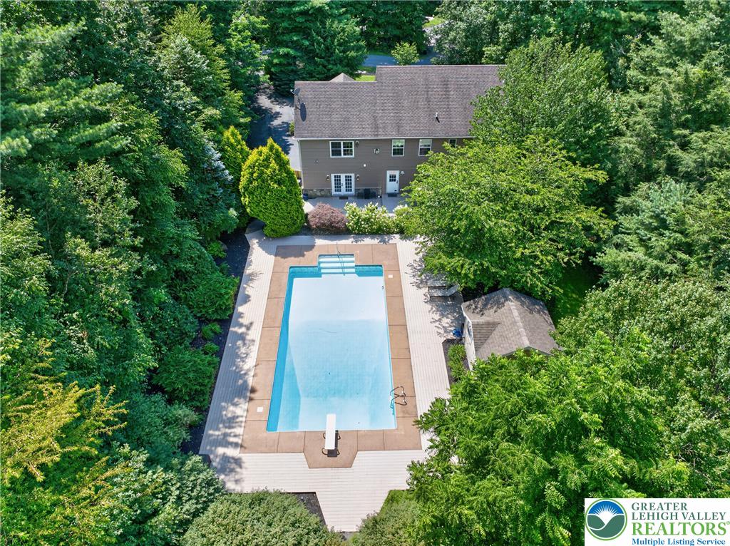 121 Chatham Hill Road Property Photo 3