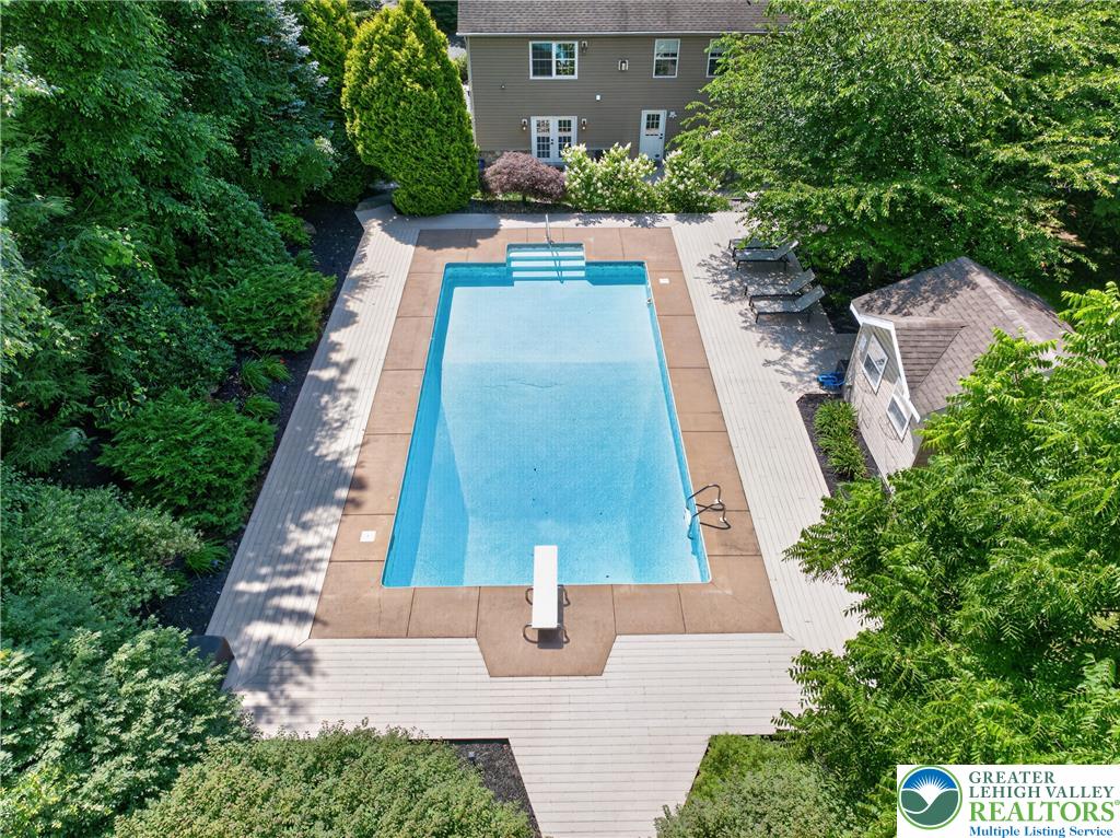 121 Chatham Hill Road Property Photo 4