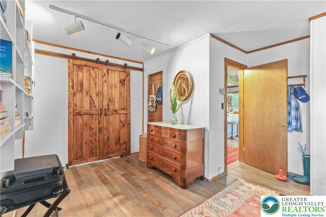 5218 East Woodbridge Drive Property Photo 15