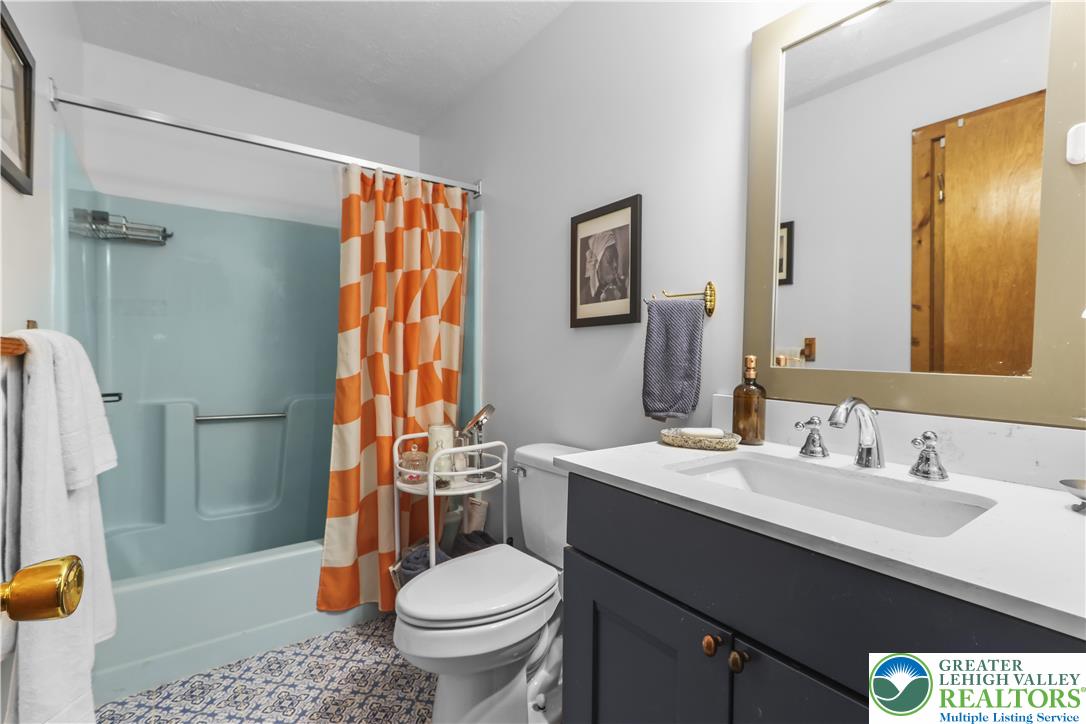 5218 East Woodbridge Drive Property Photo 16