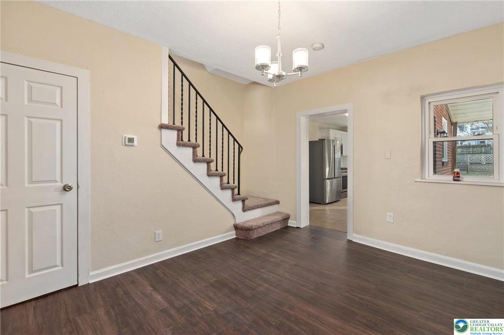 528 North Mohr Street Property Photo 8