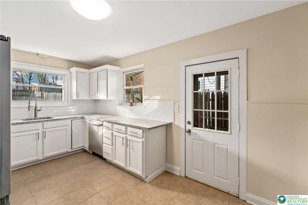 528 North Mohr Street Property Photo 12
