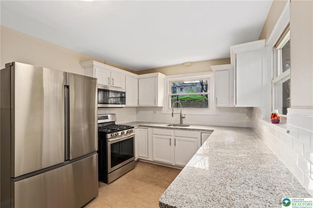 528 North Mohr Street Property Photo 13