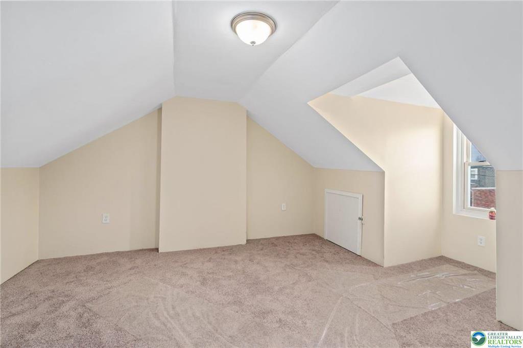 528 North Mohr Street Property Photo 19
