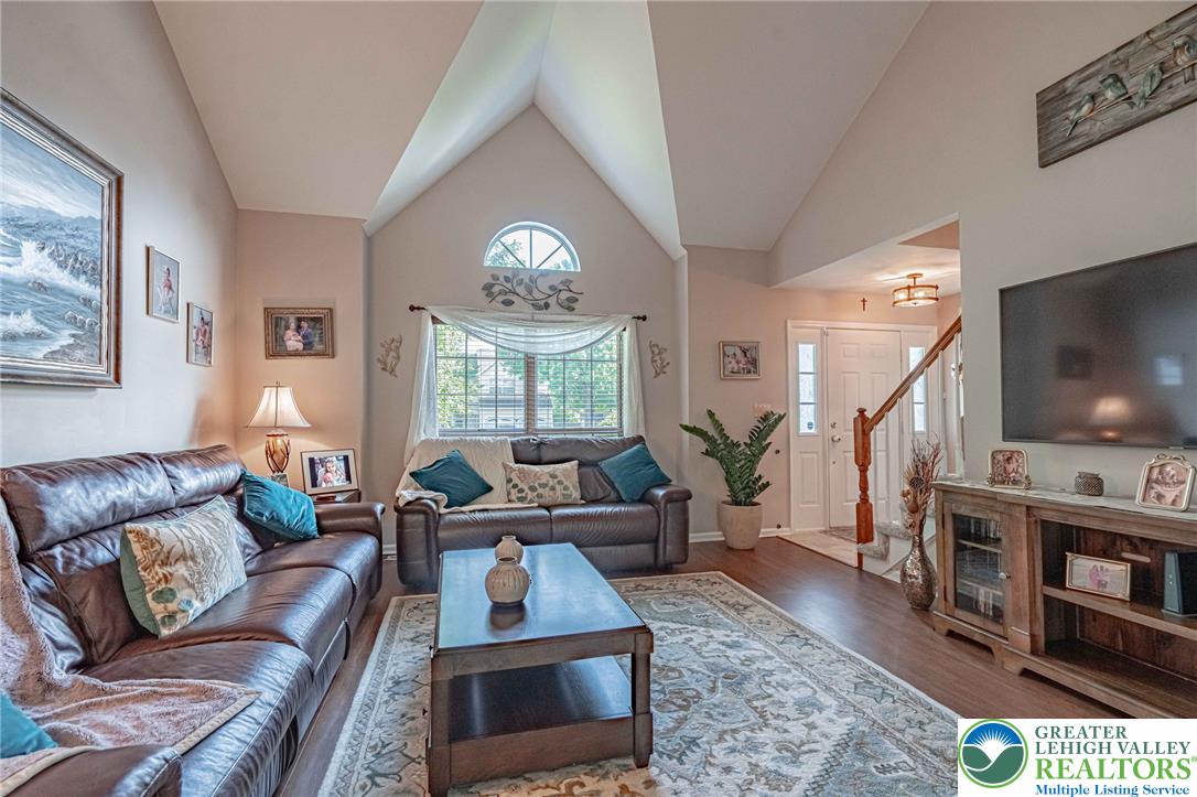 3303 Sturbridge Avenue Property Photo 8