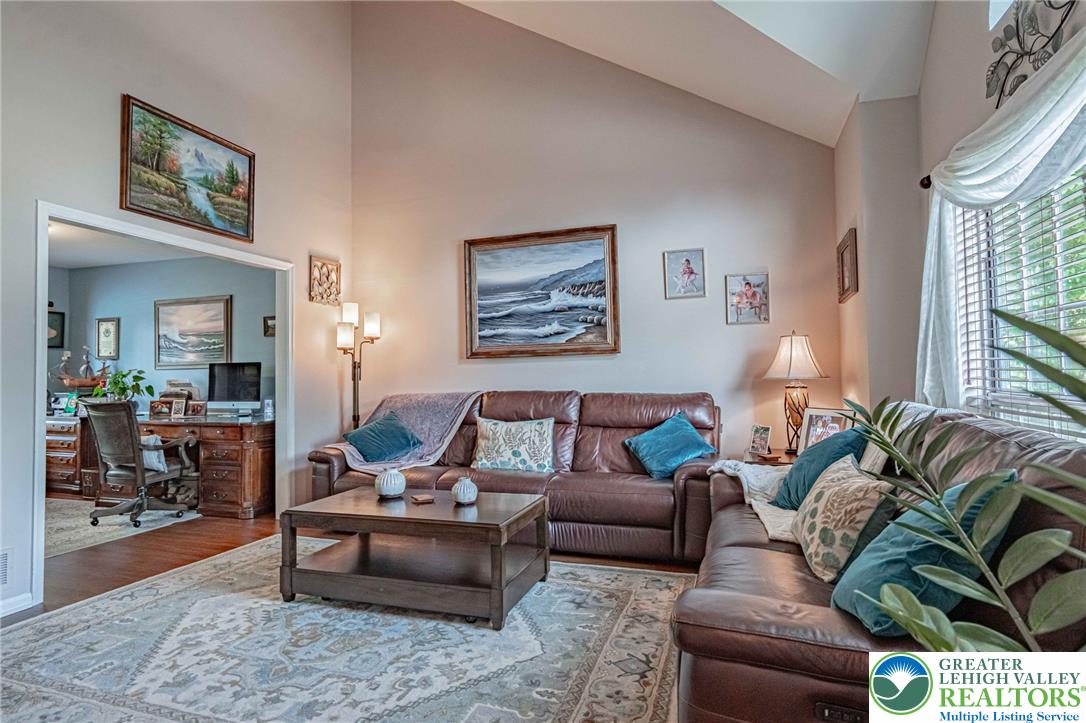 3303 Sturbridge Avenue Property Photo 10
