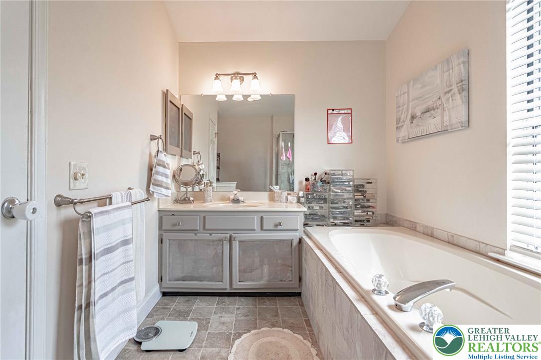 3303 Sturbridge Avenue Property Photo 21