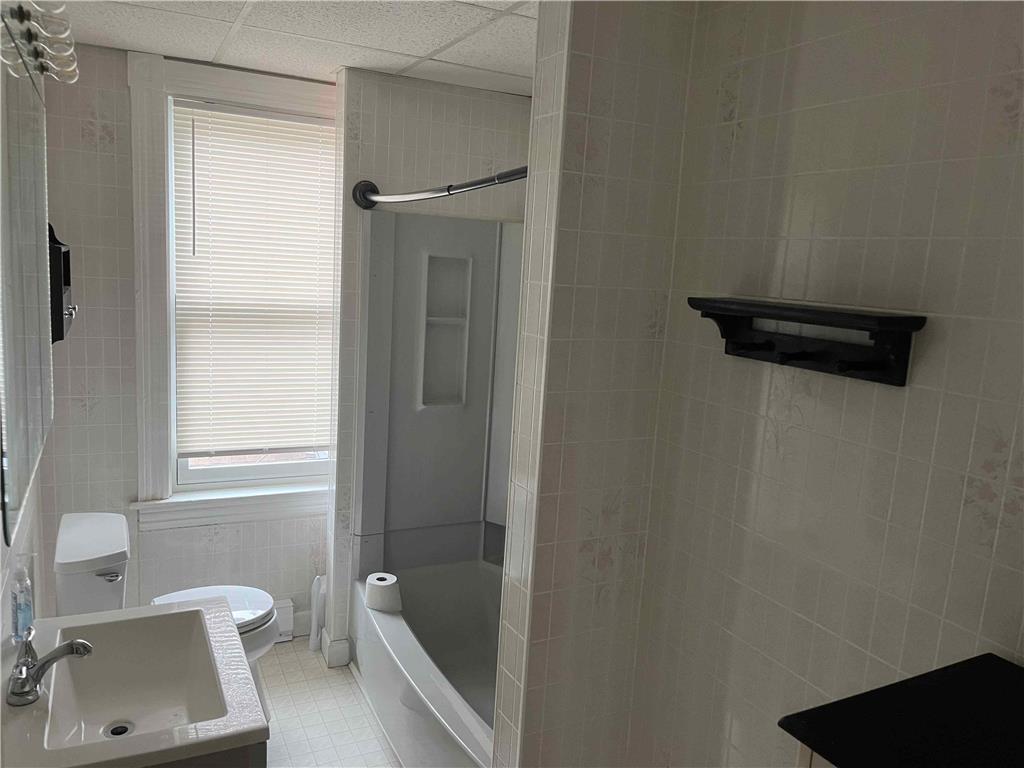 809 Bushkill Street Property Photo 7