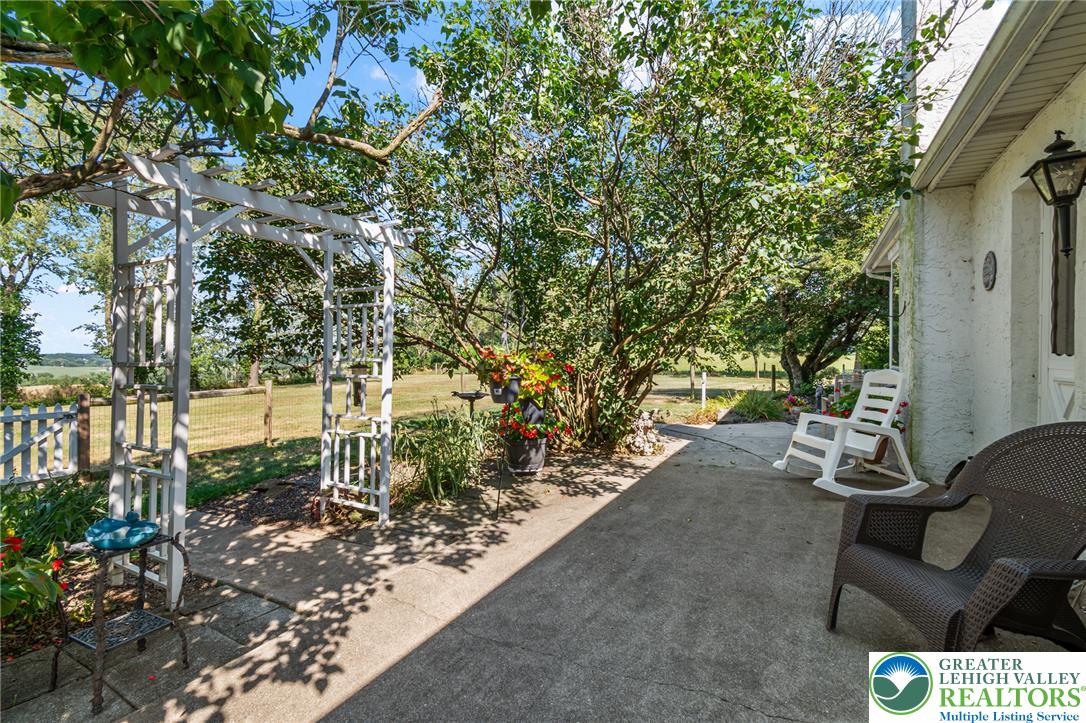 4563 Stony Ridge Road Property Photo 5