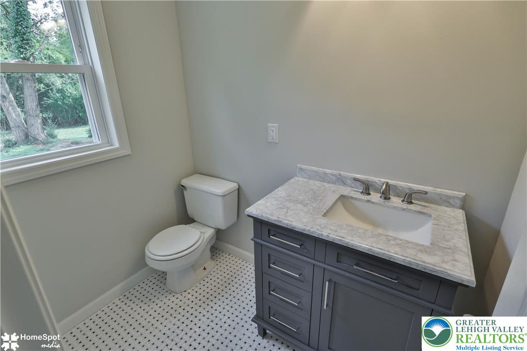 919 Point Phillips Road Property Photo 18