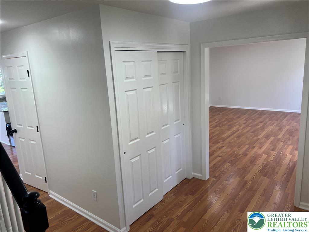 2593 Halleck Drive Property Photo 4