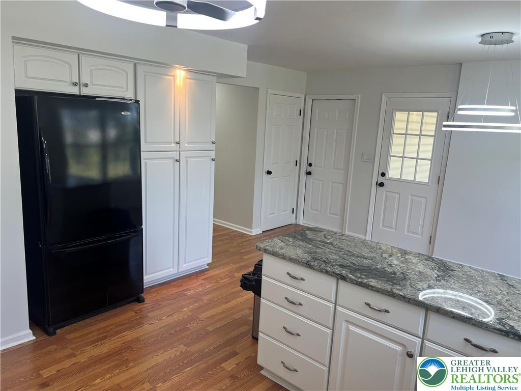 2593 Halleck Drive Property Photo 11