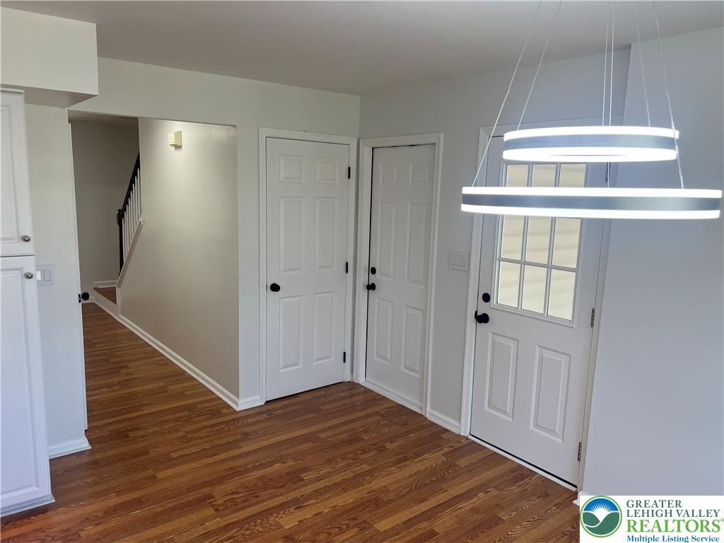 2593 Halleck Drive Property Photo 12