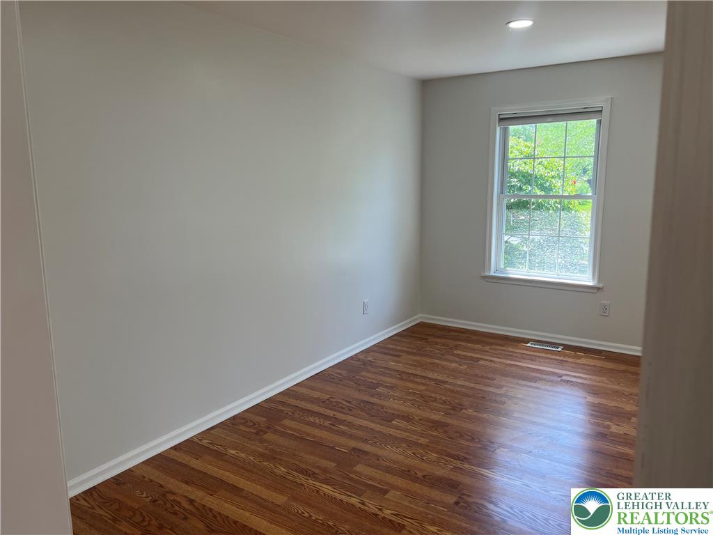 2593 Halleck Drive Property Photo 16