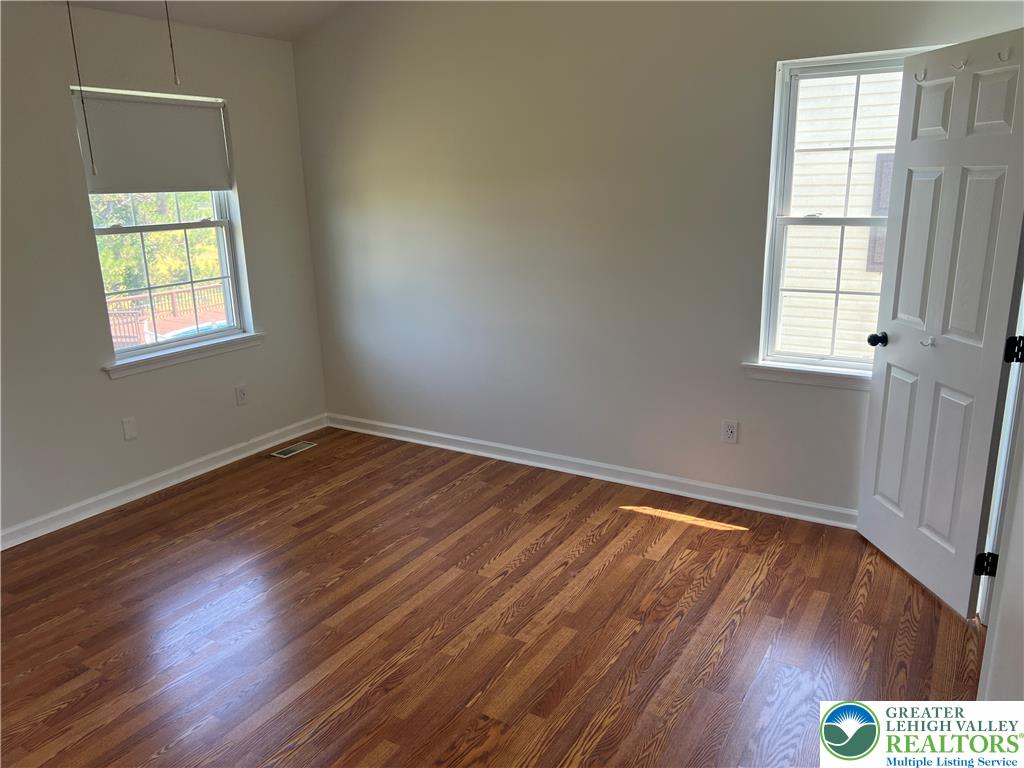2593 Halleck Drive Property Photo 28