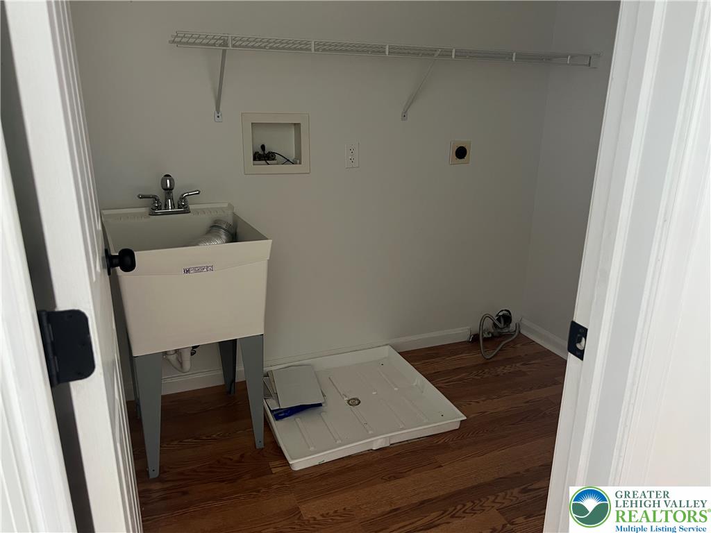 2593 Halleck Drive Property Photo 33