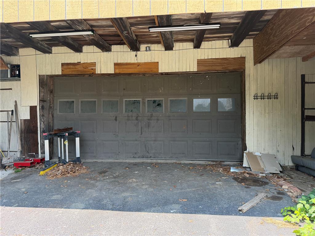 2552 Spring Street Property Photo 6