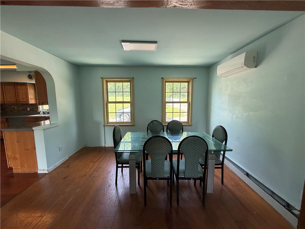2552 Spring Street Property Photo 11