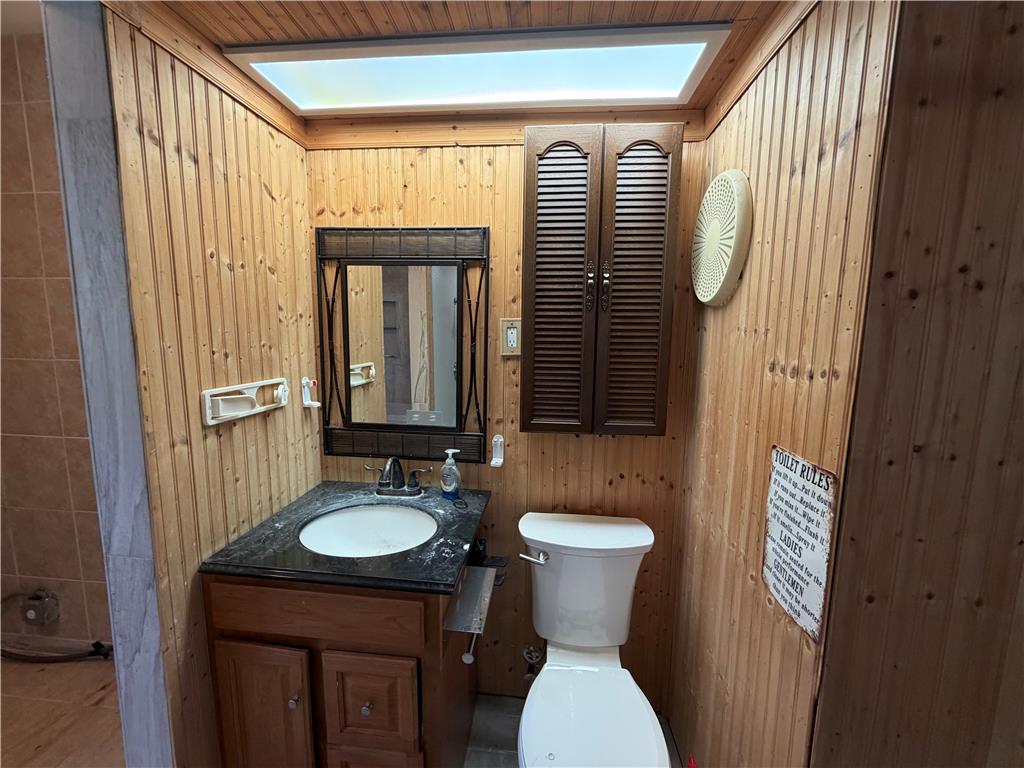 2552 Spring Street Property Photo 16