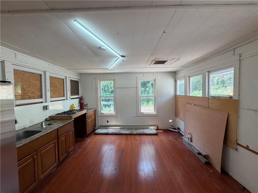 2552 Spring Street Property Photo 20
