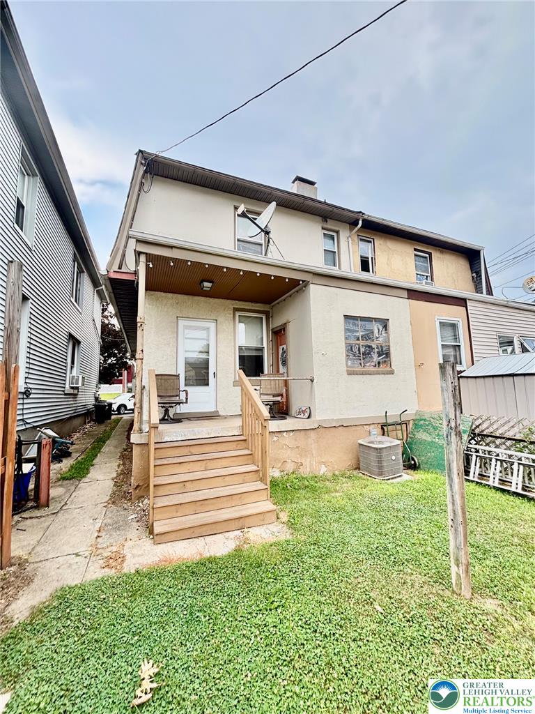 2404 Victor Street Property Photo 2