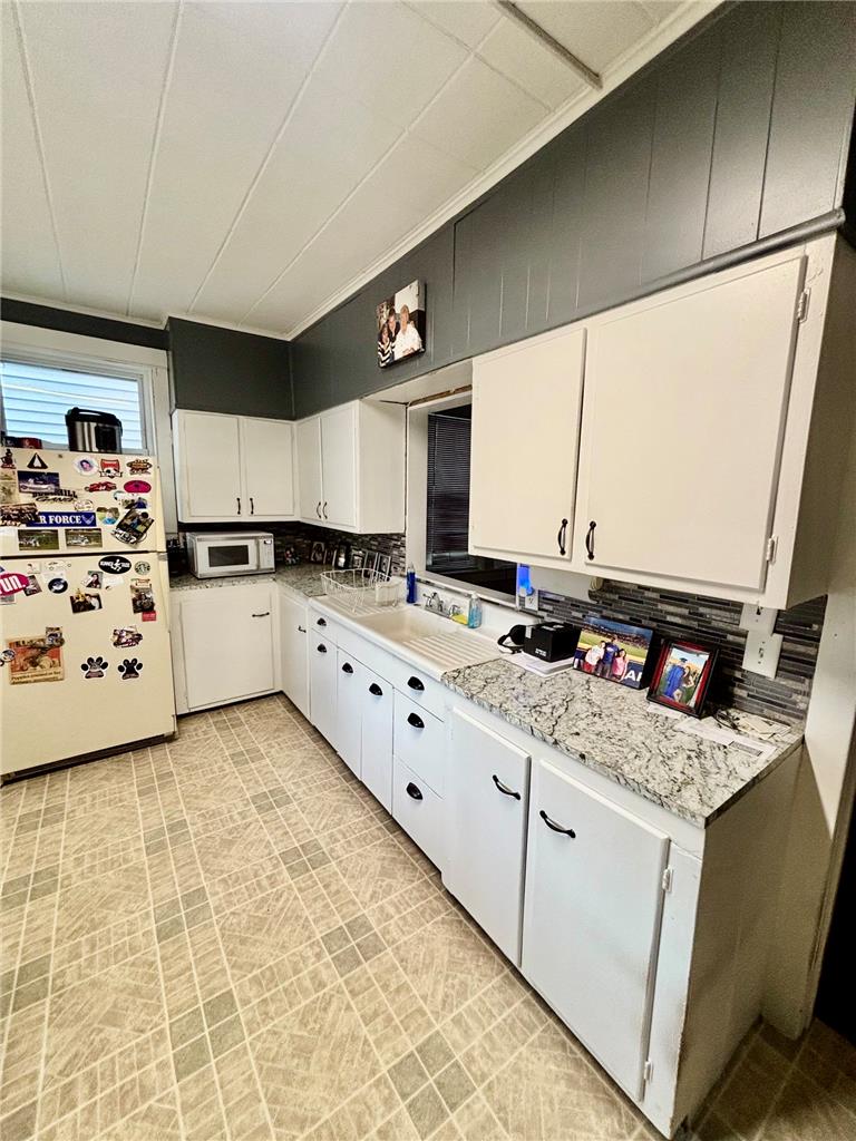 2404 Victor Street Property Photo 5
