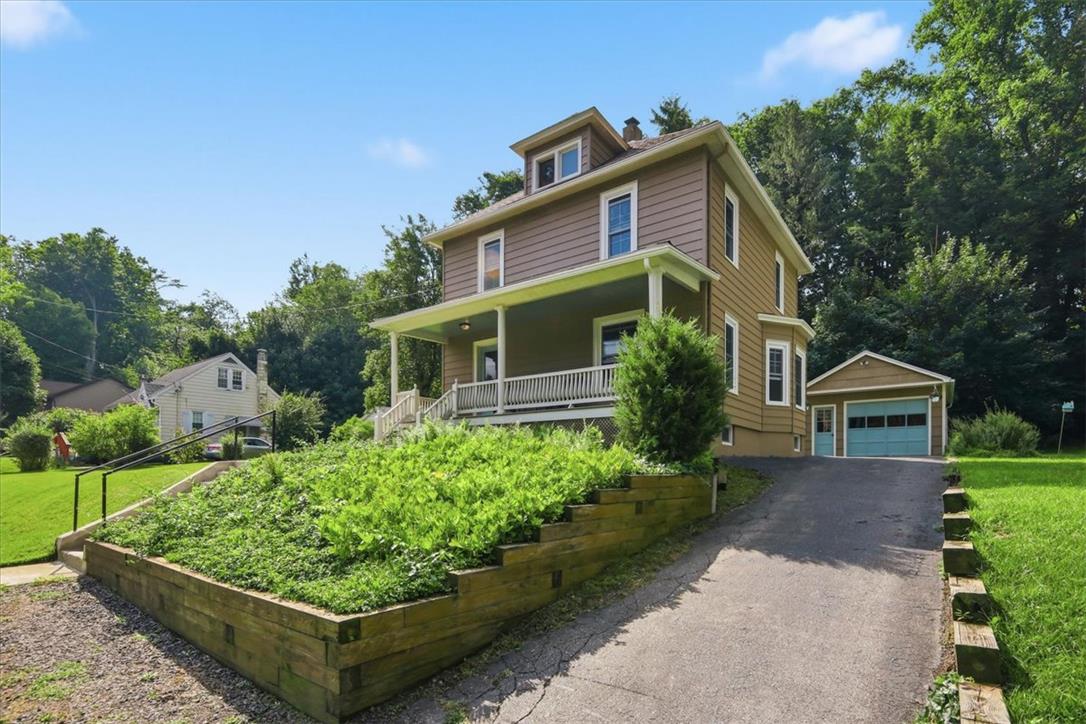 63 Oak Street Property Photo 2