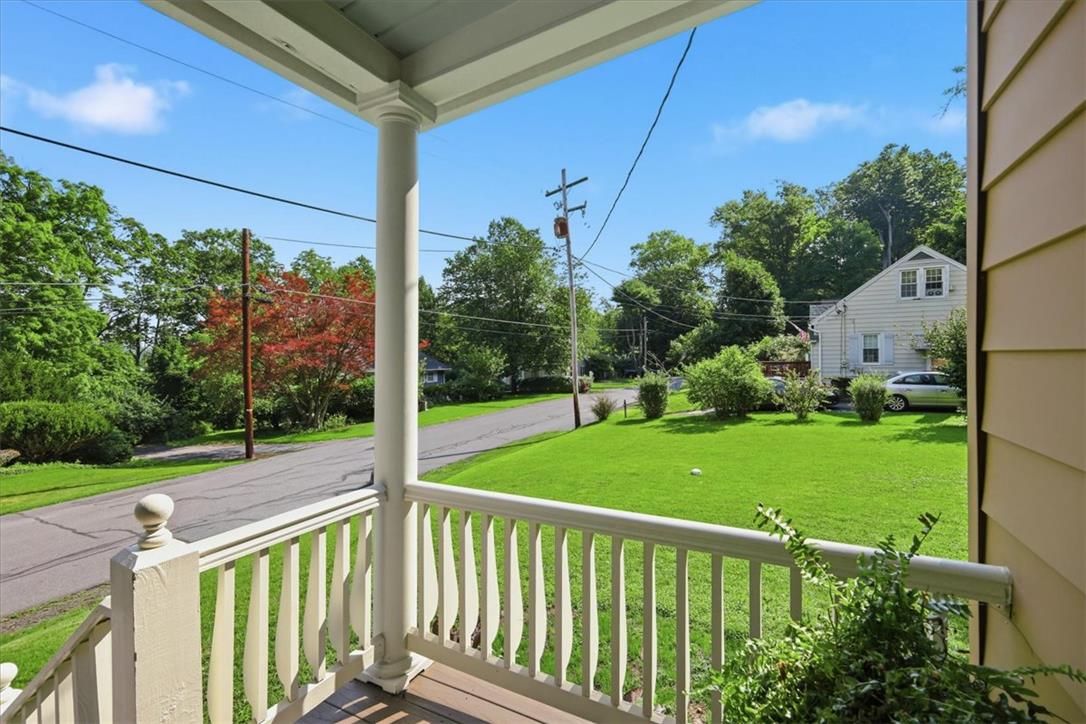 63 Oak Street Property Photo 7