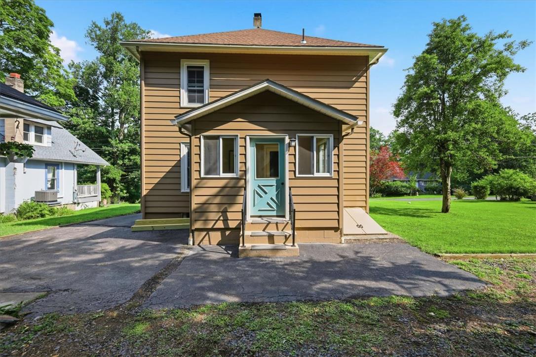 63 Oak Street Property Photo 13