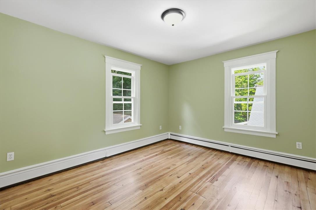 63 Oak Street Property Photo 35