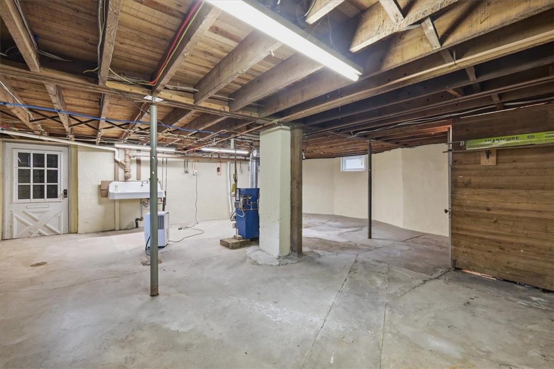 63 Oak Street Property Photo 46
