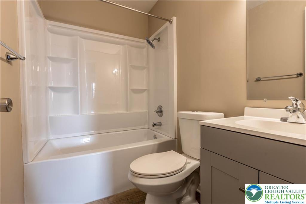 4074 Winfield Terrace Property Photo 11