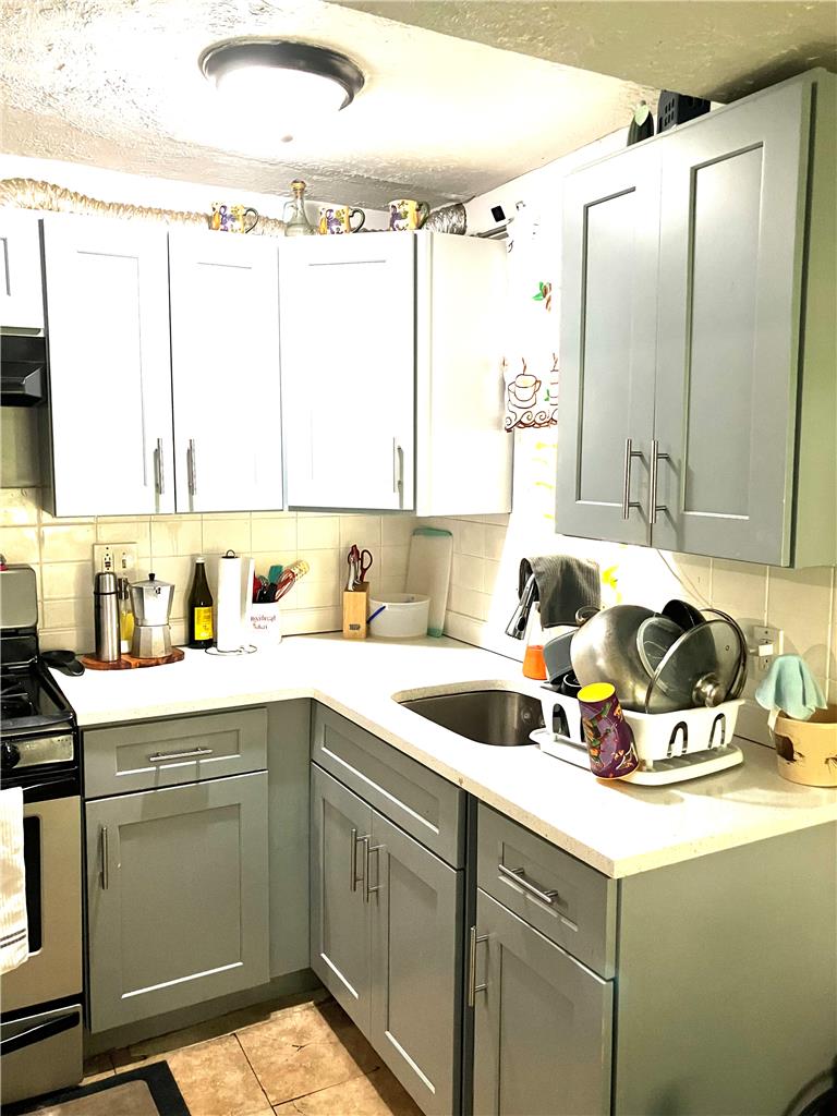 10 South Brook Street Property Photo 12