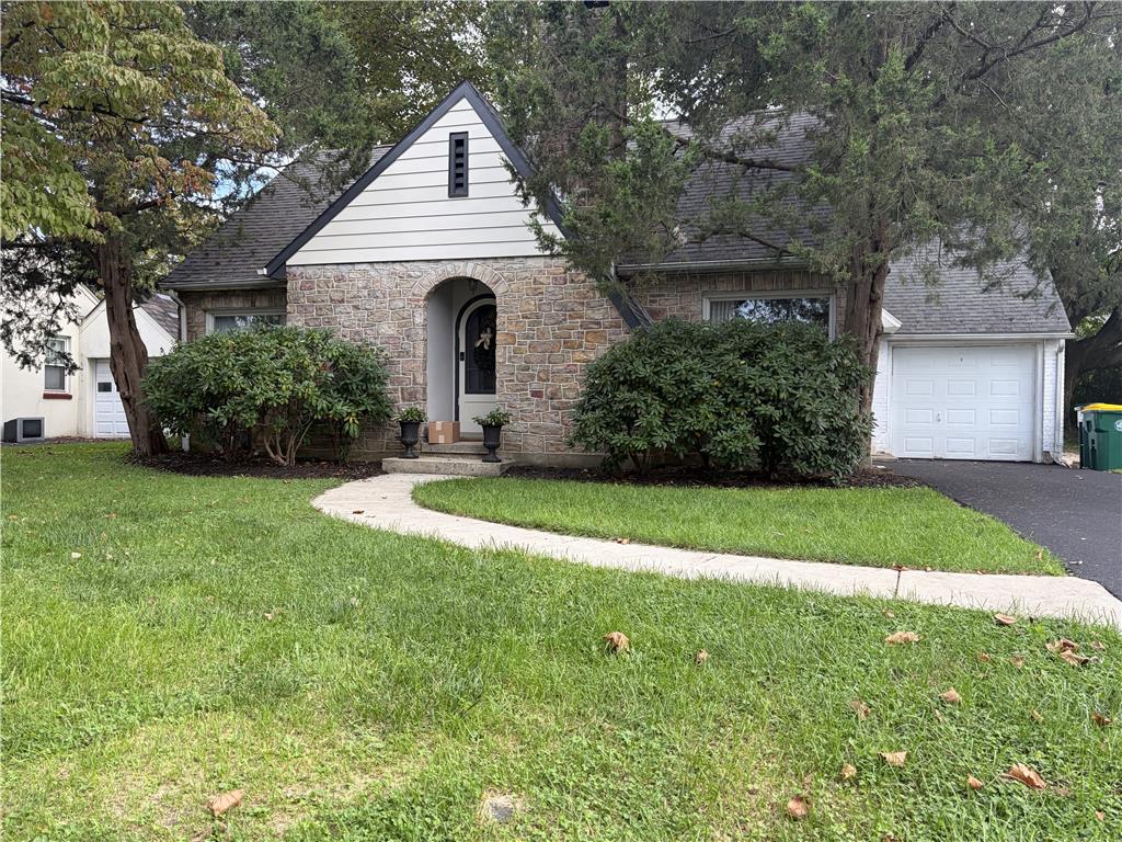 2714 Broad Street Property Photo 1