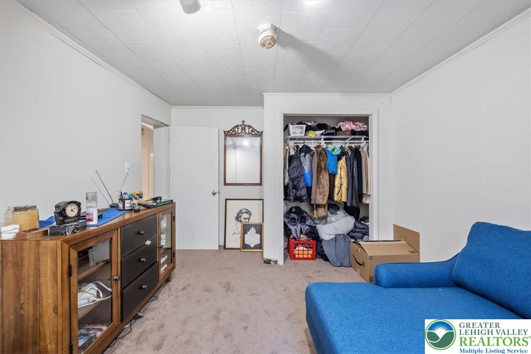 402 West Moorestown Road Property Photo 28