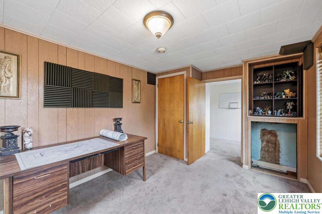 402 West Moorestown Road Property Photo 37