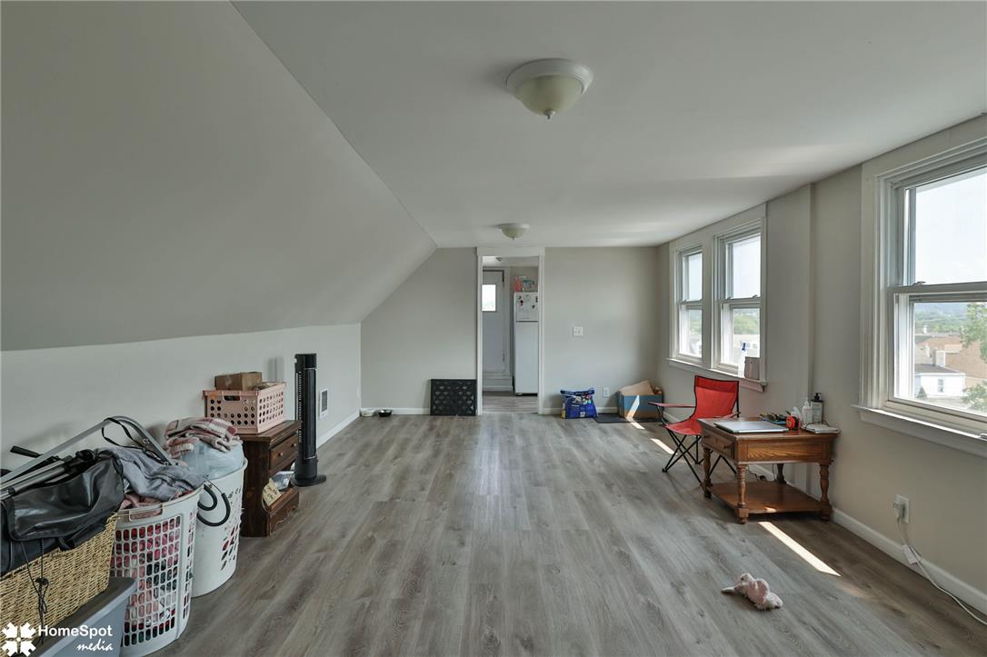 1337 Washington Street Property Photo 6