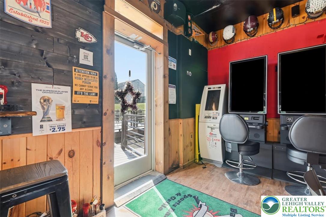 10 Lehigh Street Property Photo 17