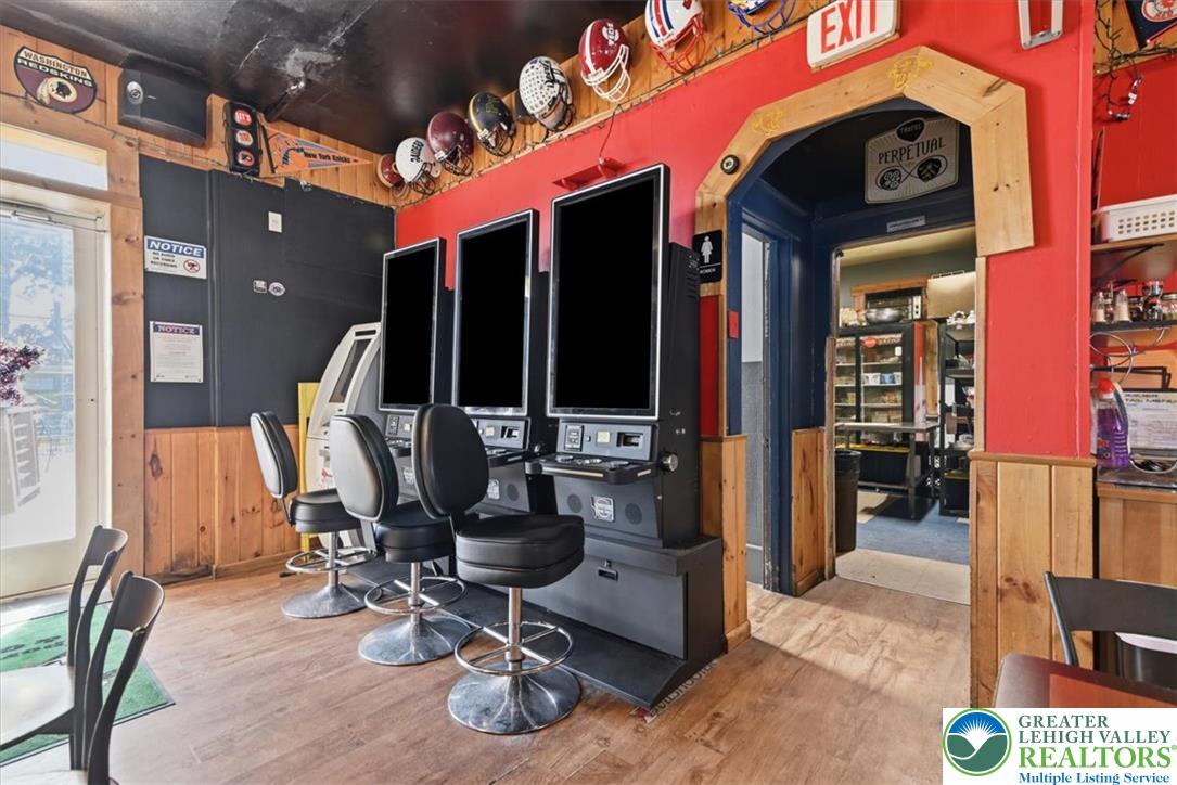 10 Lehigh Street Property Photo 18