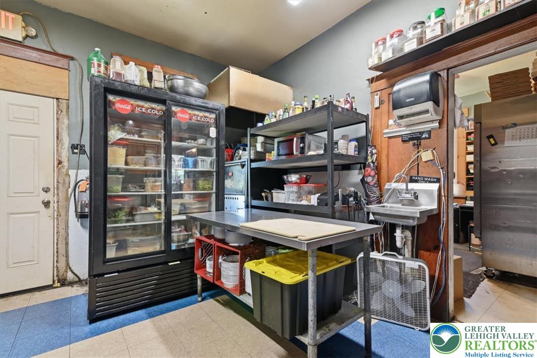10 Lehigh Street Property Photo 20