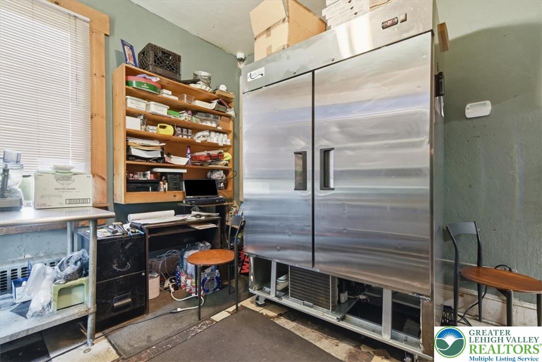 10 Lehigh Street Property Photo 25
