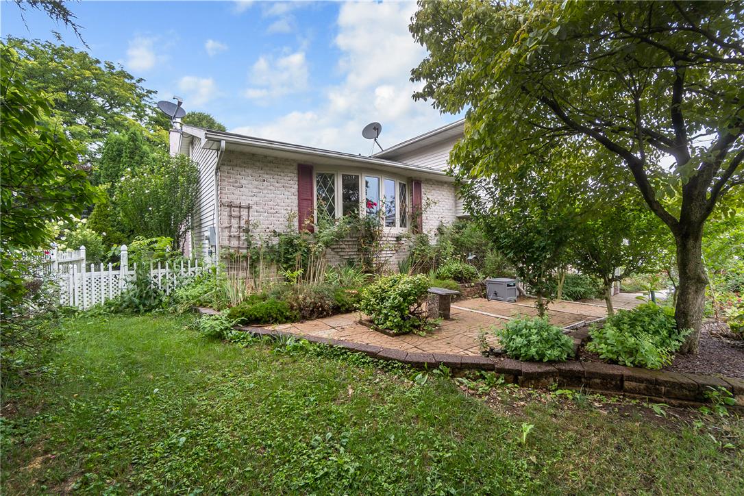 4279 Hilltop Place Property Photo 6