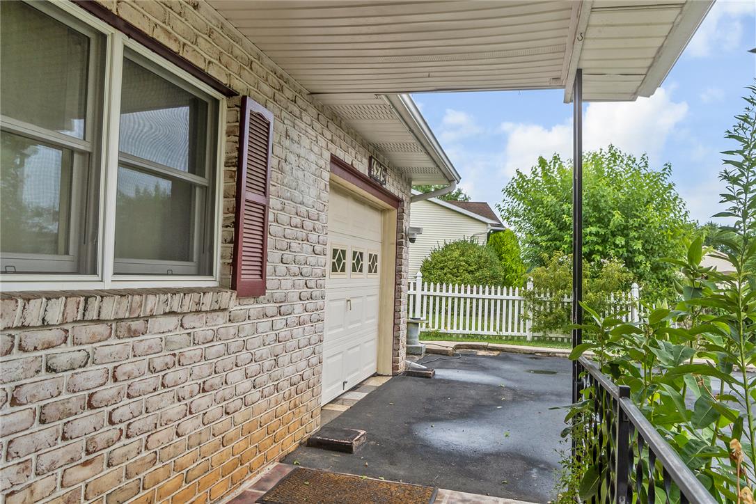 4279 Hilltop Place Property Photo 11