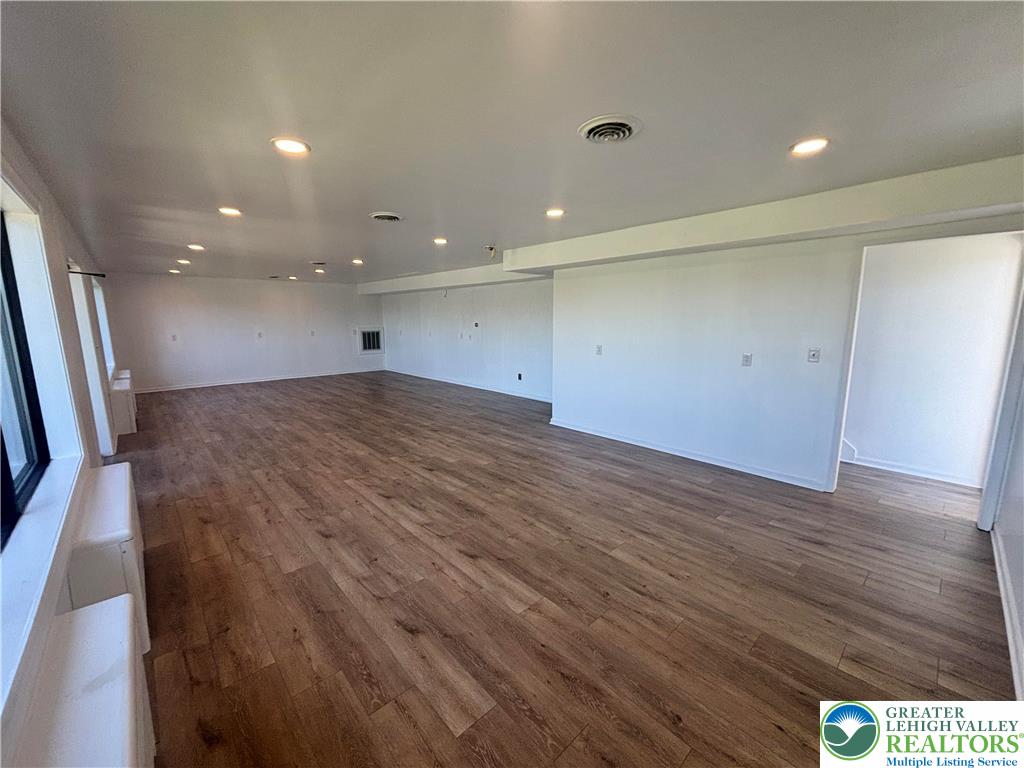 178 Nazareth Pike Property Photo 6