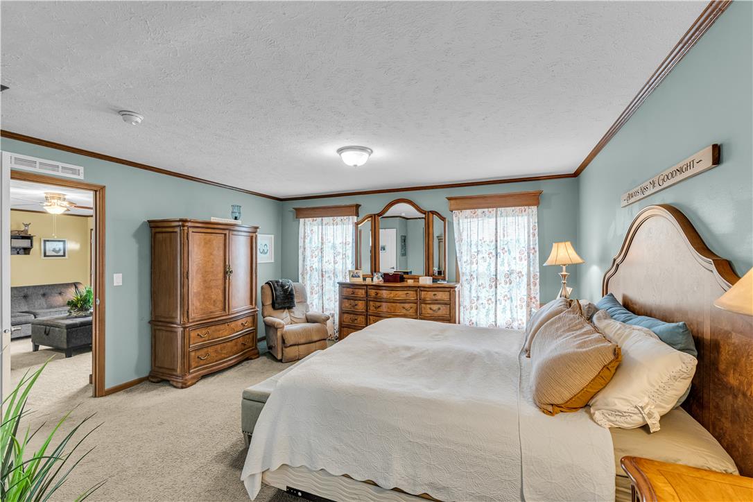 4452 West Mountain View Drive Property Photo 19