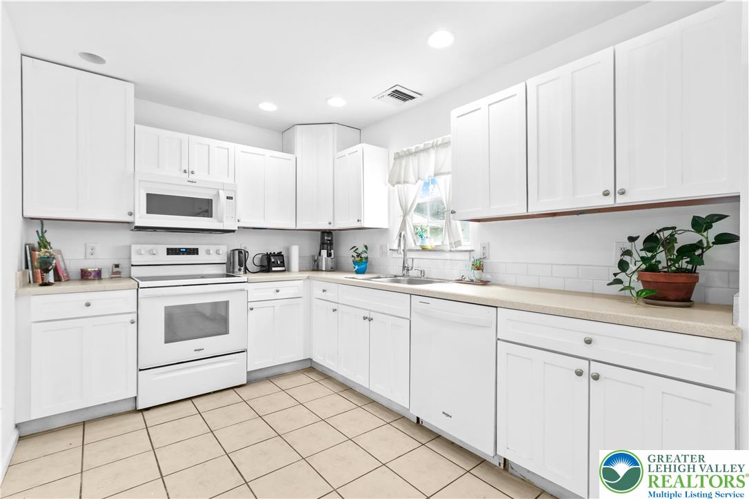 1311 West Lehigh Street Property Photo 2