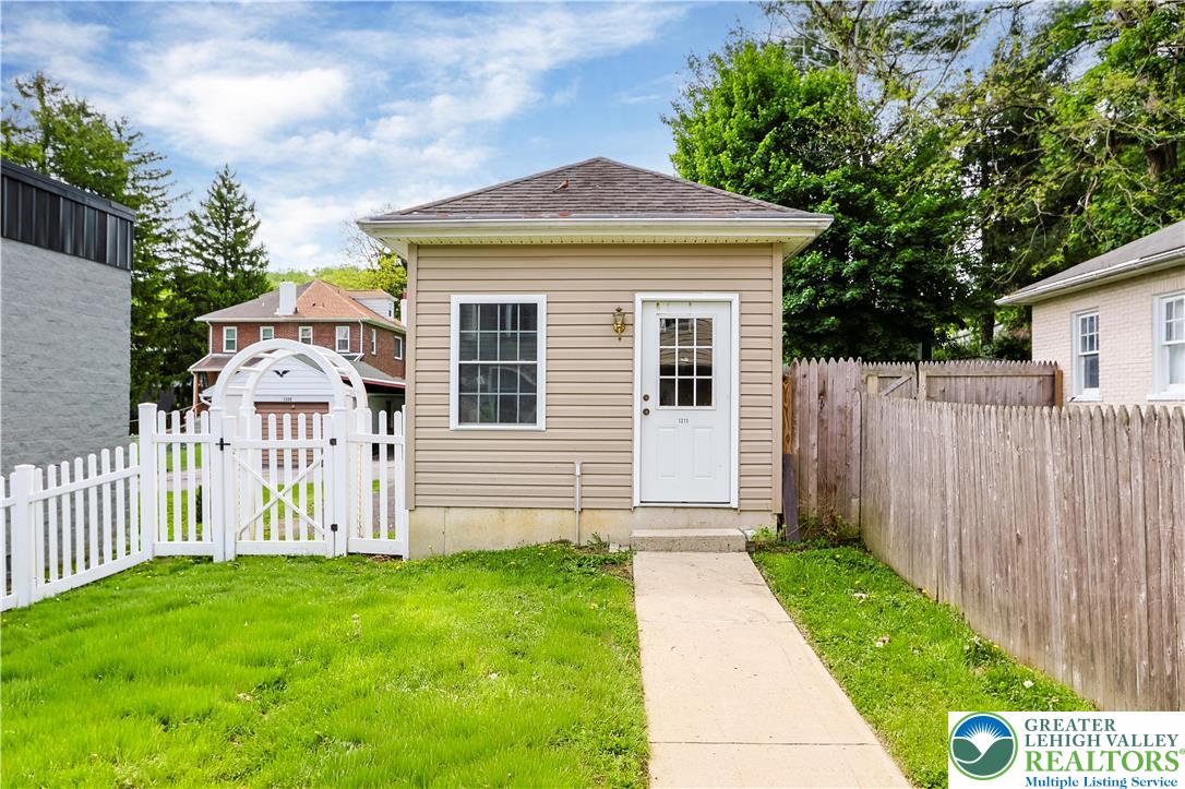 1311 West Lehigh Street Property Photo 25