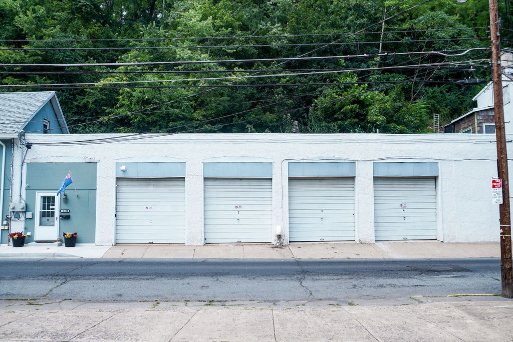 155 Bushkill Drive Property Photo 3