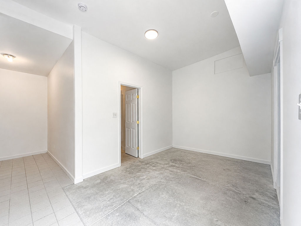 155 Bushkill Drive Property Photo 6